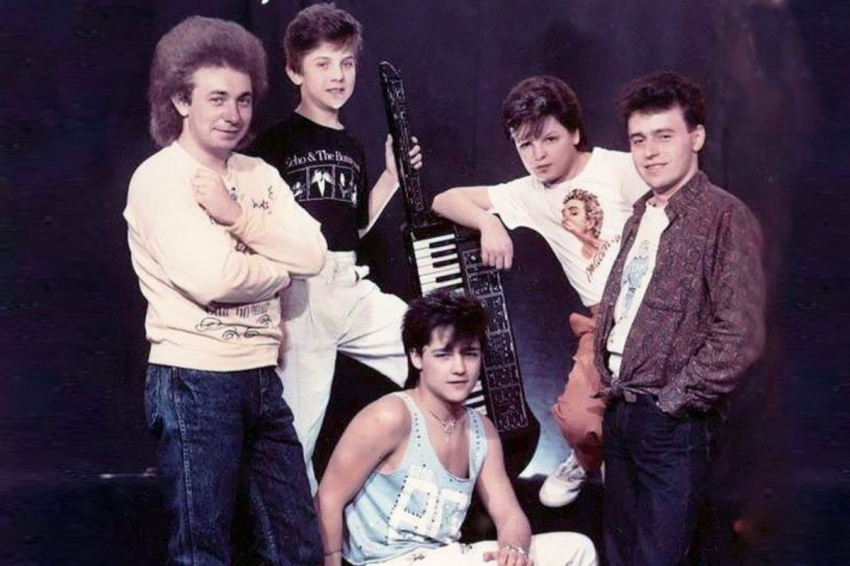 «Очень ценные фото»: Одна из поклонниц «Ласкового мая» поделилась эксклюзивными кадрами - молодого Шатунова не узнать