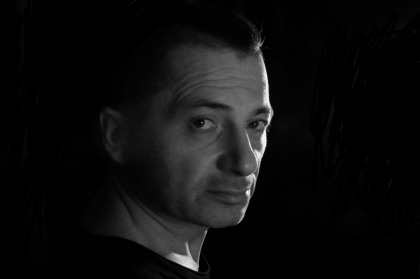 Самойлов упрекнул в тупости артистов, критикующих Россию из-за рубежа