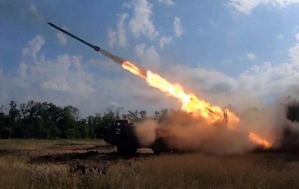 Ситуация под Авдеевкой на сегодня. Карта боевых действий от 17 мая 2024 года, в районе Уманского продолжаются бои