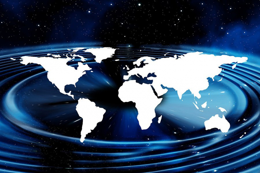 МВФ: из-за политических разногласий мировая экономика разделилась на три блока 