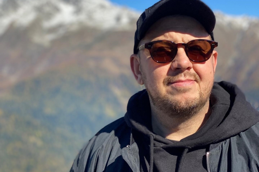 Музыкант Сергей Бобунец заявил, что уехавшие из РФ артисты сорвались с цепи