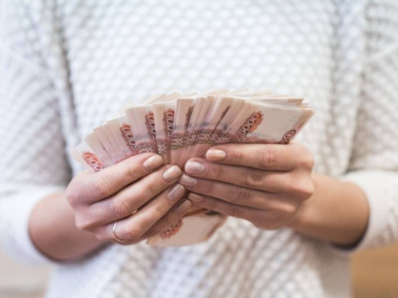 Путин обсуждает возможность использования остатка материнского капитала на обучение детей в школах