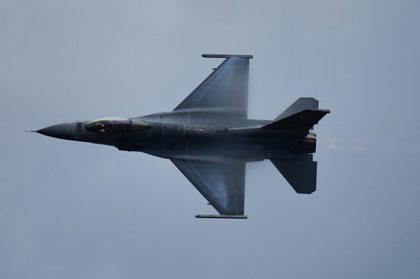 Бороться с ракетами для истребителей F-16 Россия научилась еще в Сирии