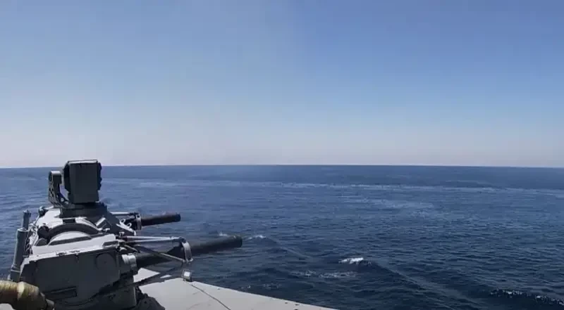 Reuters: Россия вывела свои боевые корабли с базы в Тартусе, но держит их у побережья