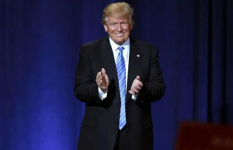 Reuters: в ходе встречи с Макроном и Зеленским в Париже Трамп говорил, что хочет немедленного прекращения огня на Украине