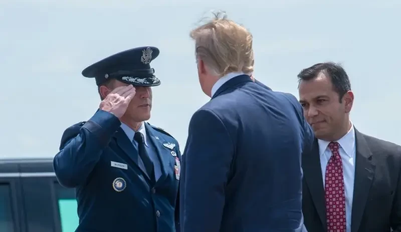 «Избыток генералов и раздутые штабы»: в прессе США призвали к «чистке» командных рядов армии