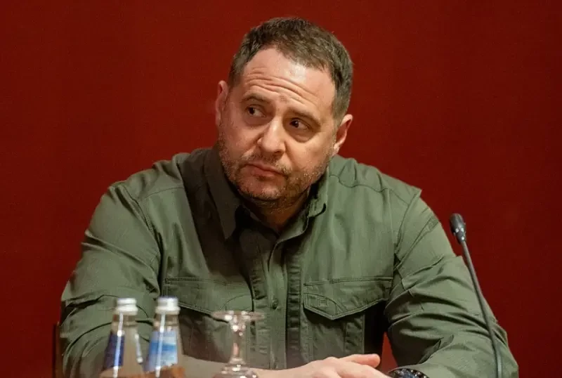 Глава Офиса Зеленского: на данный момент Украина обладает слабой позицией и не готова к переговорам с РФ