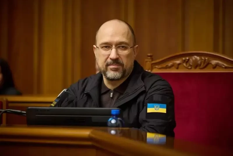 Премьер-министр Украины: украинских беженцев нужно вернуть из Германии как можно скорее