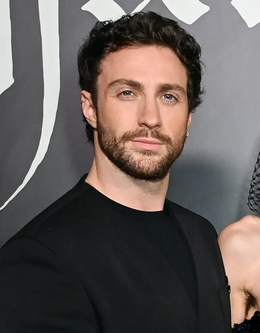 Лили-Роуз Депп, Аарон Тейлор-Джонсон, Эмма Коррин и Уиллем Дефо на премьере фильма "Носферату"