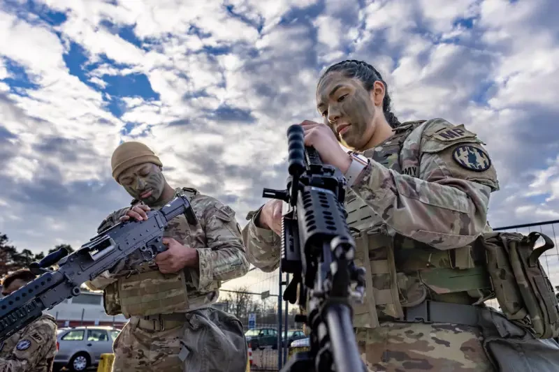 Шеф Пентагона назвал своей заслугой снижение числа случаев сексуальных домогательств в военных академиях США
