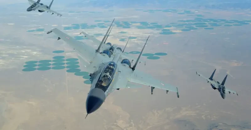 Для компенсации потерь: Индия закупила эскадрилью истребителей Су-30МКИ