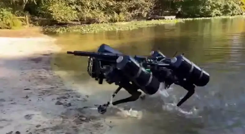 Американская компания показала заплыв робота-«собаки» Vision 60