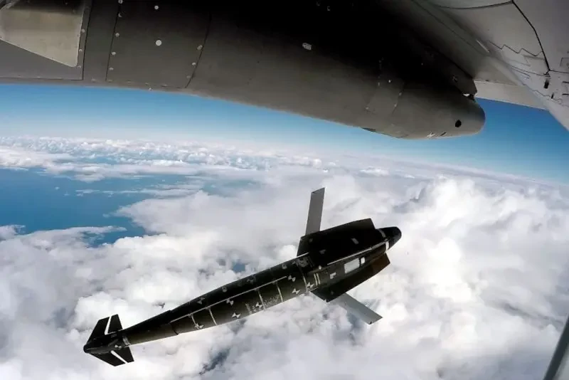 «Сброс ощущается экипажем»: Франция завершила разработку однотонной управляемой бомбы