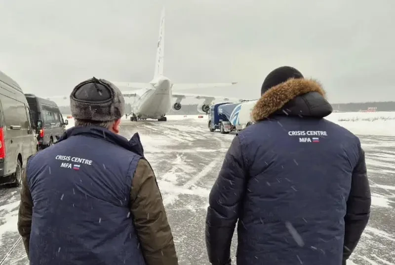 Россия начала вывозить в Москву персонал загранпредставительств в Дамаске