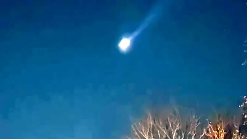 В ФБР попросили жителей США не стрелять в «неопознанные летающие объекты»