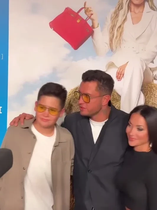 Павел Прилучный вышел в свет с сыном на фоне скандала с Агатой Муцениеце, которая требует, чтобы мальчик жил с ней