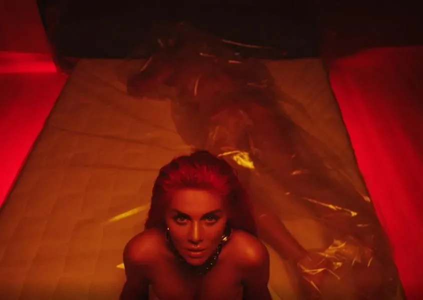 В сети обсуждают "пророческий" клип Анны Седоковой, в котором "предсказали" смерть её бывшего мужа Яниса Тиммы