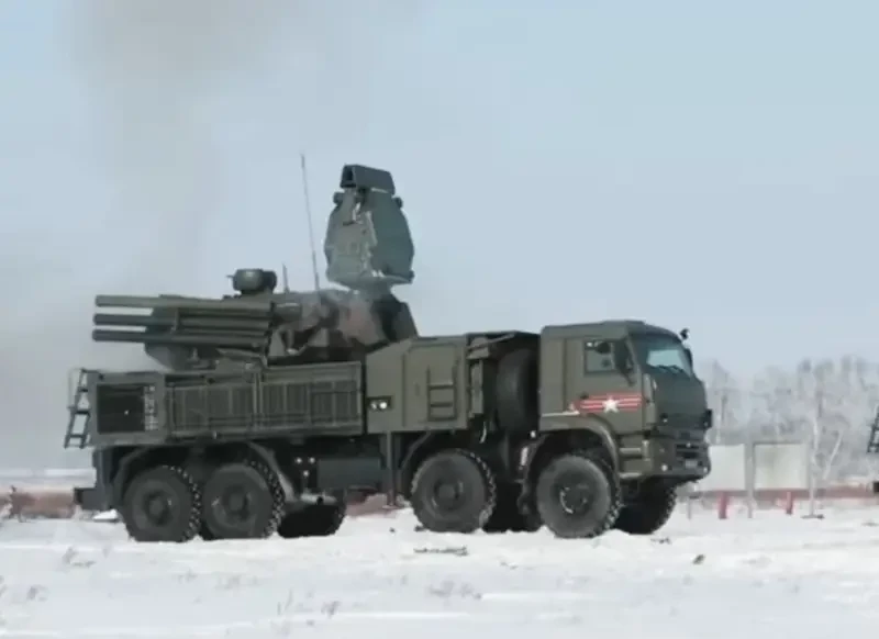 Минобороны: за ночь российская ПВО сбила 59 БПЛА ВСУ над регионами РФ и Азовским морем