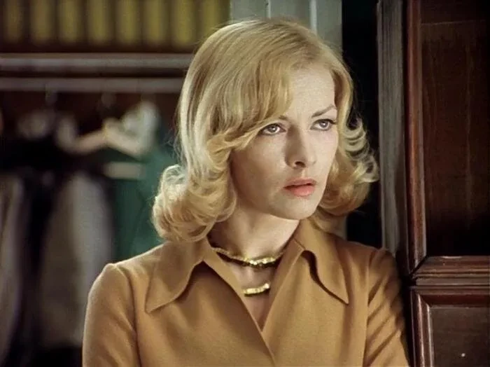 "Моё платье! Я забыла надеть моё праздничное платье!". Как не забыть и одеться в стиле Нади Шевелёвой, Бриджит Джонс и других героинь новогодних фильмов