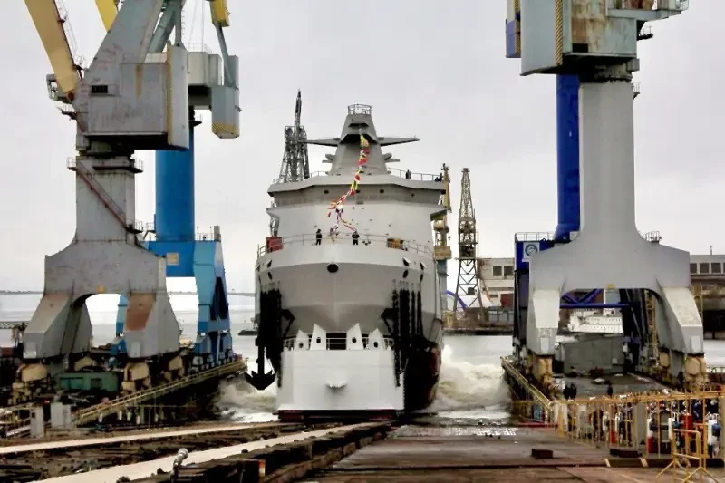 Второй боевой ледокол проекта 23550 «Николай Зубов» спущен на воду в Санкт-Петербурге