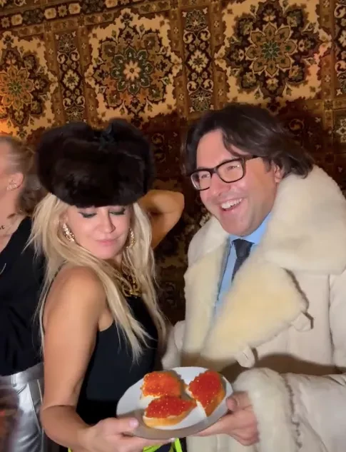 Филипп Киркоров, Ксения Собчак, Андрей Малахов, Ида Галич и Дима Билан отметили день рождения Виктории Шеляговой — в шашлычной