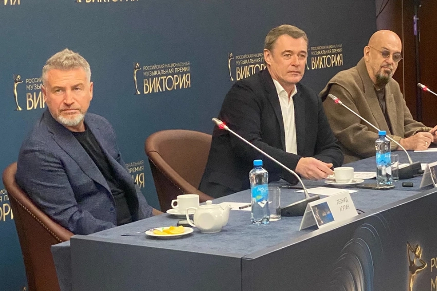 Агутин против Shaman, Гагарина против Чеботиной: В России выбирают певцов года