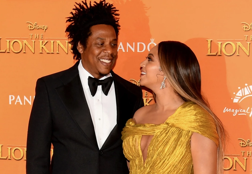 Бейонсе отказалась от фамилии Джей-Зи после скандала с изнасилованием несовершеннолетней