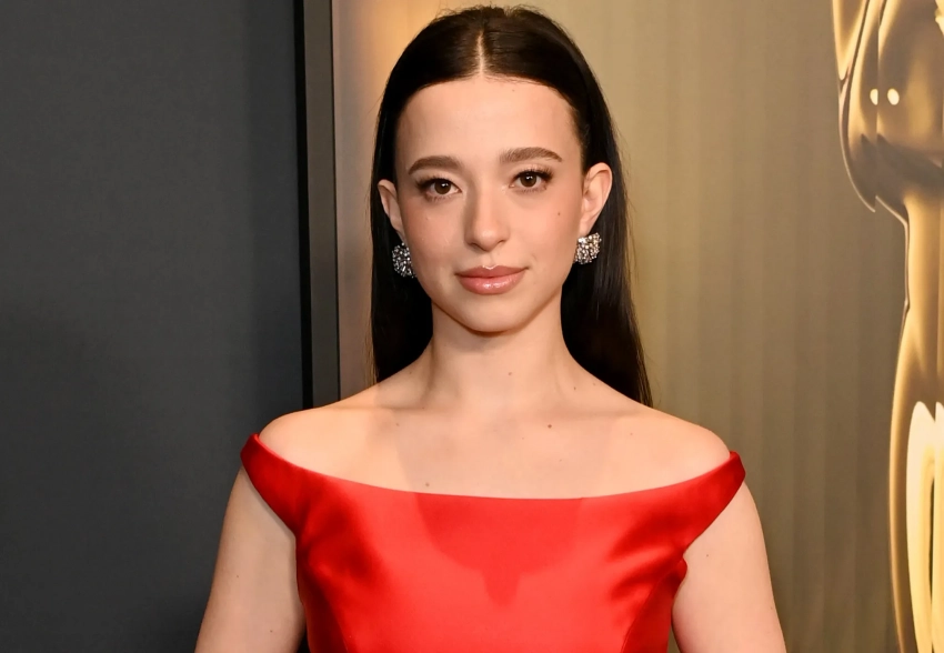 Майки Мэдисон рассказала, как снималась обнажённой в "Аноре" и как учила русский язык