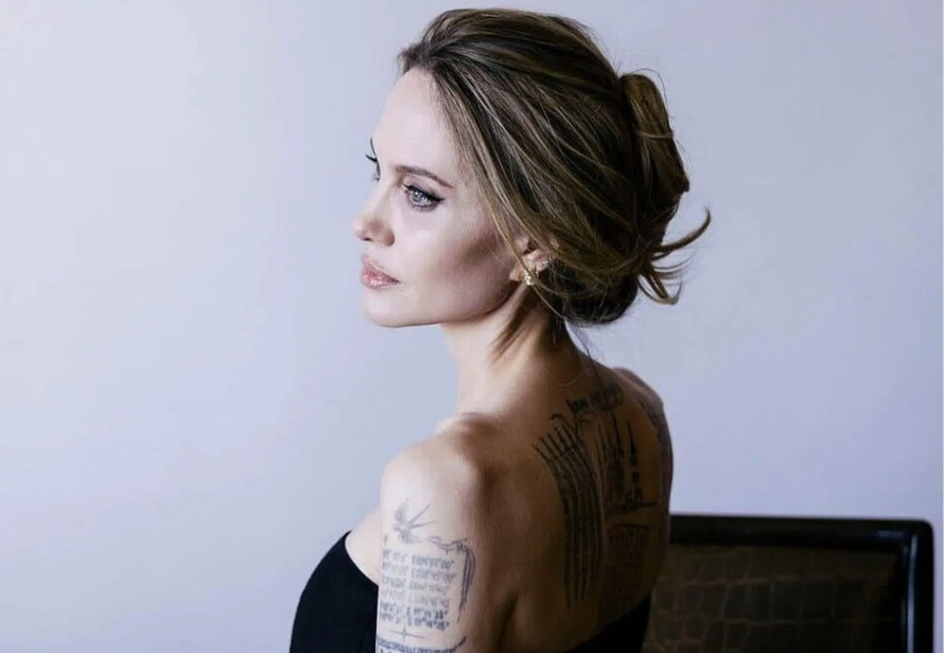 "Материнство — единственное, без чего я не могу жить". Анджелина Джоли снялась в новой фотосессии для глянца и высказалась о детях