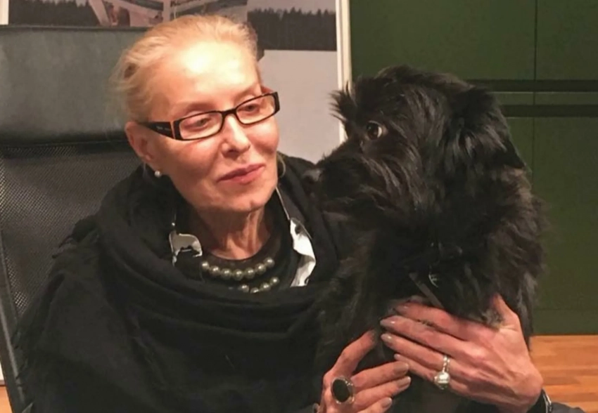 После выхода "Светской карты" Москвы Ольга Свиблова добилась удаления статьи, в которой её сравнили с клещом