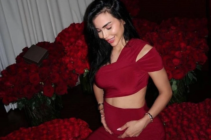 Модель Диана Бако родила ребенка после расставания с Павлом Дуровым