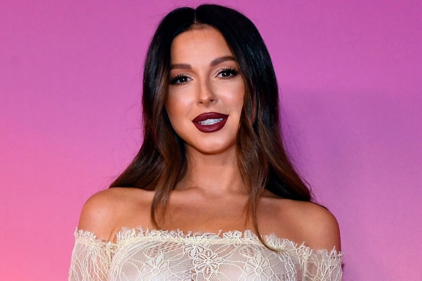 «Жена бандита»: поклонники определились с ролью, которую бы могла сыграть певица Нюша в кино о 90-х