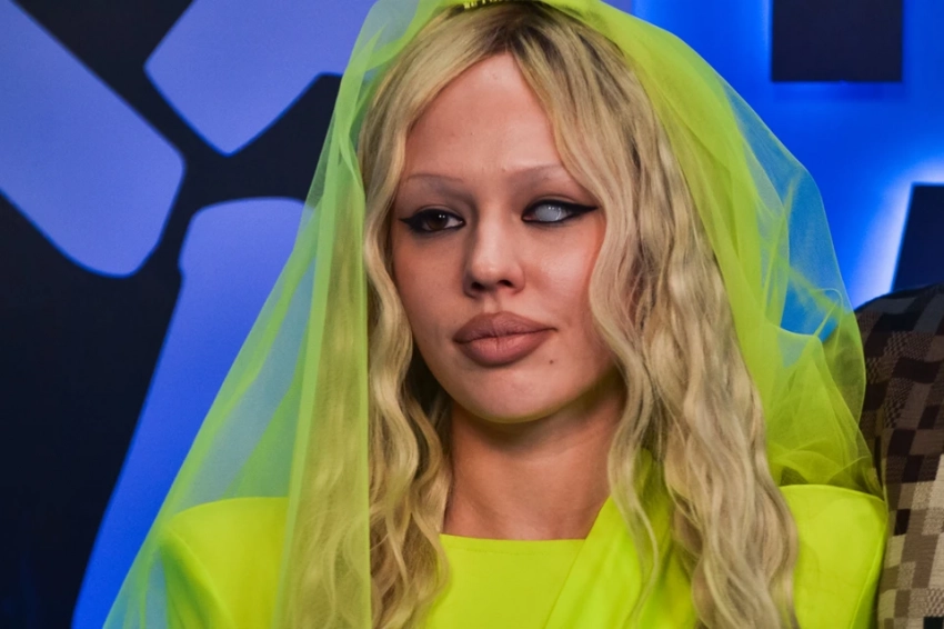 Инстасамка попросила прощения у Вали Карнавал: вот что случилось