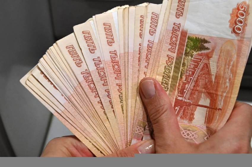 Аналитик: Если у вас есть 6-7 млн рублей, можно безбедно жить на проценты