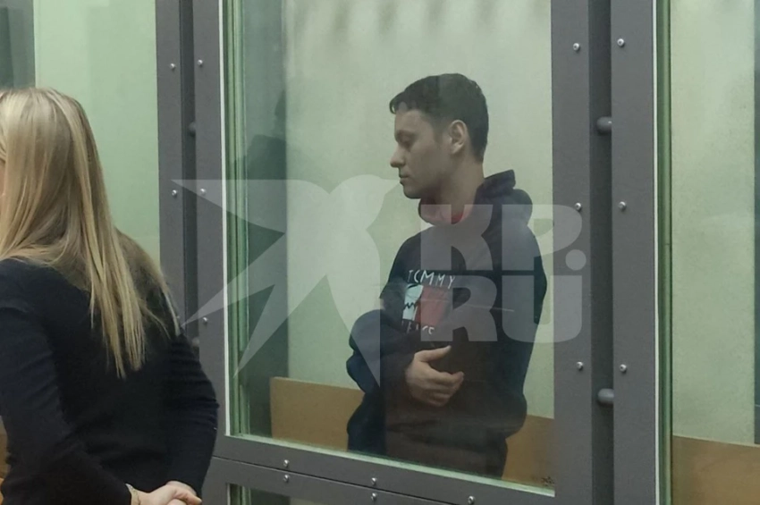 5,5 лет колонии-поселения: провокационному певцу Шарлоту* вынесли приговор