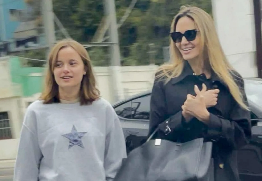 Анджелину Джоли заметили на шопинге с младшей дочерью