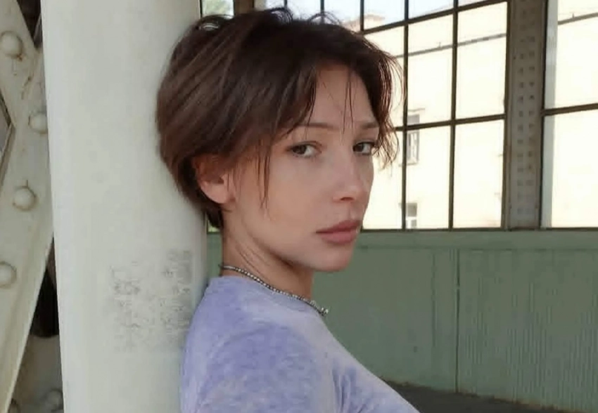 "Было смертельно страшно". Обезумевший фанат Насти Ивлеевой пробрался в её дом с битой и колючей проволокой