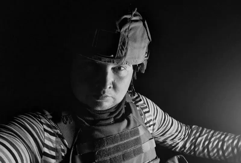 Корреспондент «Известий» Александр Мартемьянов погиб под Донецком в результате атаки дроном ВСУ гражданского автомобиля