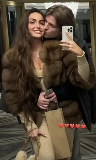 18-летние Тоня Худякова и её бойфренд, сын Ирины Дубцовой, показали, как отдыхают на Сен-Барте