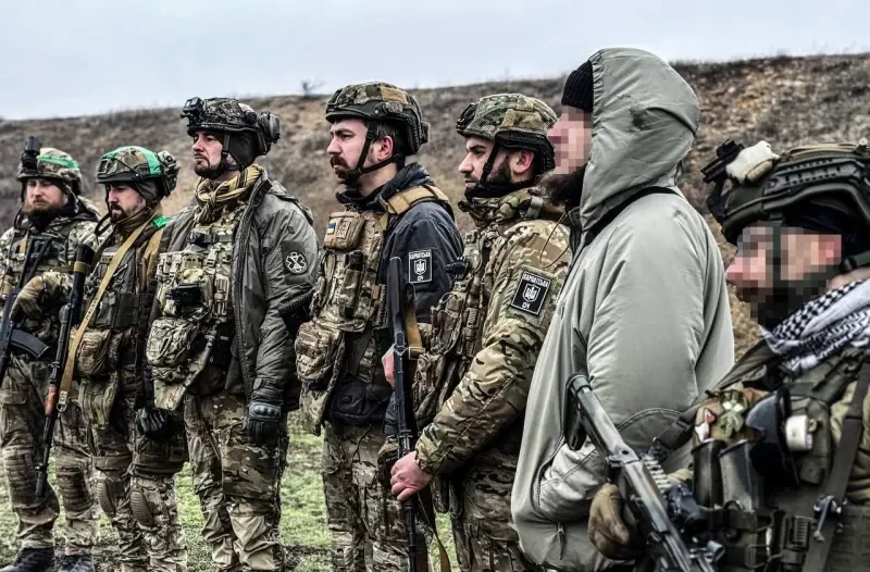 «Hasta la vista, baby»: российские военные в радиоэфире дали понять колумбийским и канадским наёмникам ВСУ под Курахово, что те совершили ошибку, не сложив оружие