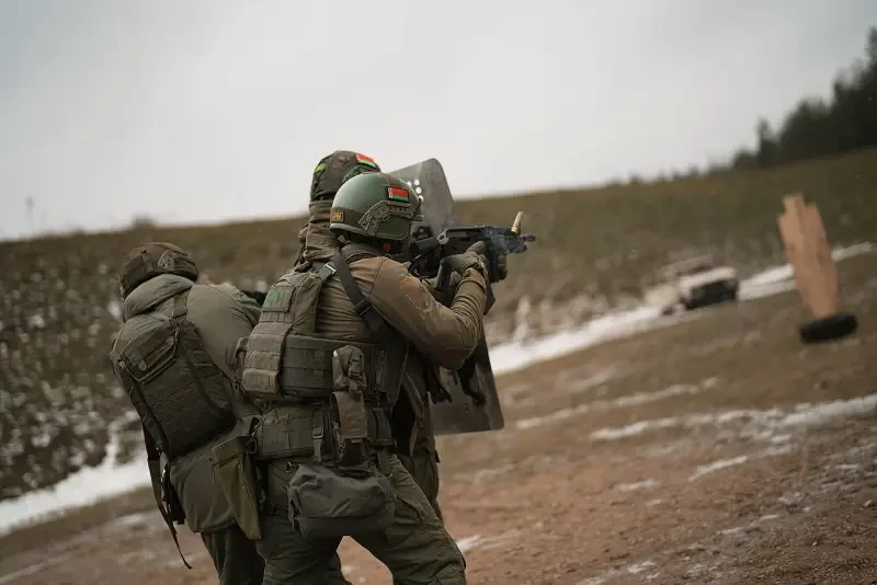 Белоруссия усилила границу с Украиной отрядами спецназначения внутренних войск для борьбы с диверсионными группами