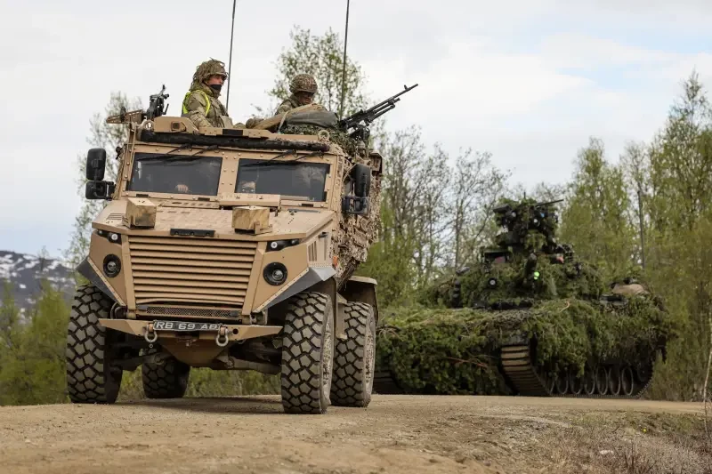 Экс-министры обороны Великобритании призвали правительство страны ввести британские войска на Украину