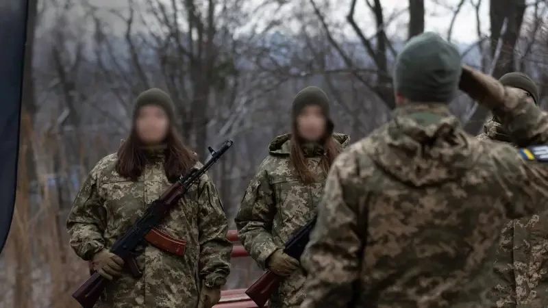 Снижение возраста мобилизации приведет к недовольству народа и ухудшит положение Украины – норвежский политолог