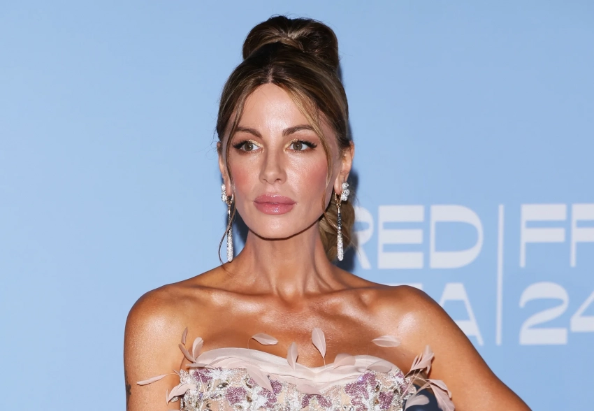 Кейт Бекинсейл поддержала Блейк Лайвли в её конфликте с Джастином Бальдони и рассказала, как её заставили сниматься после выкидыша