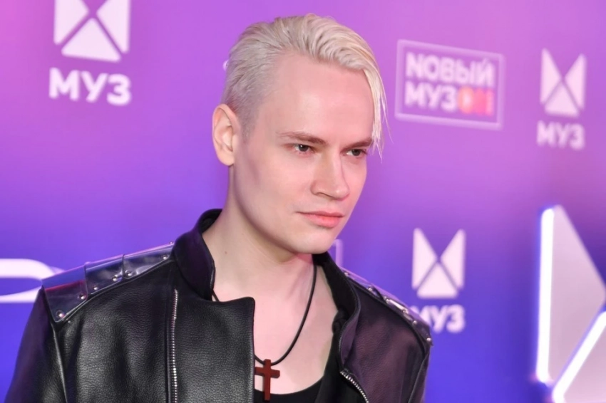 «Похожи как две капли воды»: SHAMAN впервые вывел на сцену 10-летнюю дочь