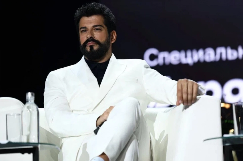 Бурак Озчивит в интервью о нашей стране: «Россия для меня - это величайшая культура, вкусная кухня, непохожие друг на друга города и замечательные люди»