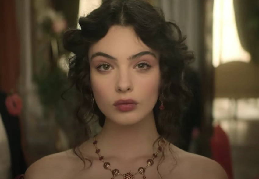 Вышел трейлер сериала "Леопард" с Девой Кассель и её бойфрендом