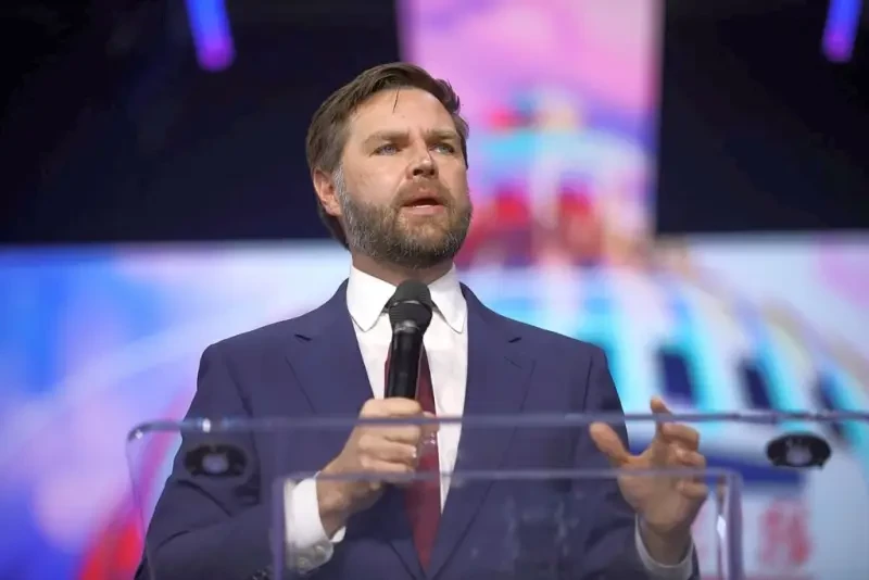 Вице-президент США не исключил отправку американских войск на Украину