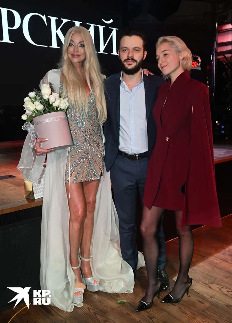 Анастасию Волочкову перекосило от злости из-за красивой Елены Николаевой: вот что случилось