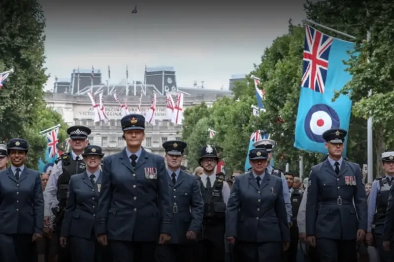 Британская армия «готова» к развертыванию на Украине, но лучше под американским «зонтиком»
